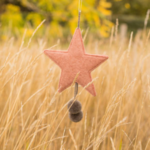 Grande étoile à pompon - Muskhane (Coloris variés)