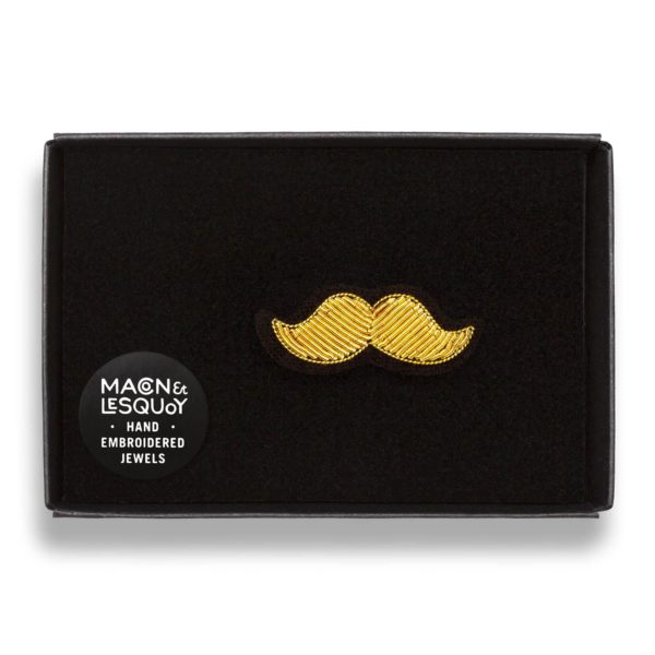 Broche moustache dorée - Macon et Lesquoy – Image 3