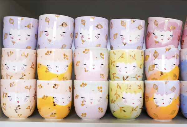 Tasse visage peinte à la main - Marina Marinski – Image 7