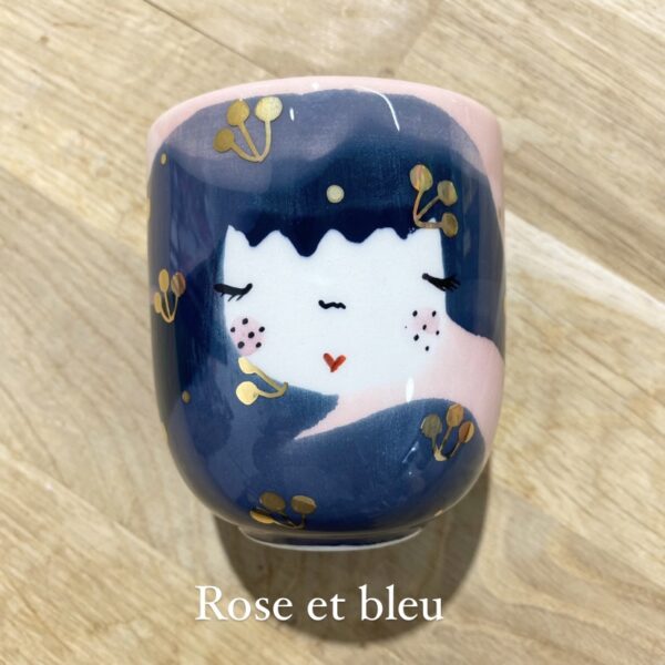 Tasse visage peinte à la main - Marina Marinski – Image 3