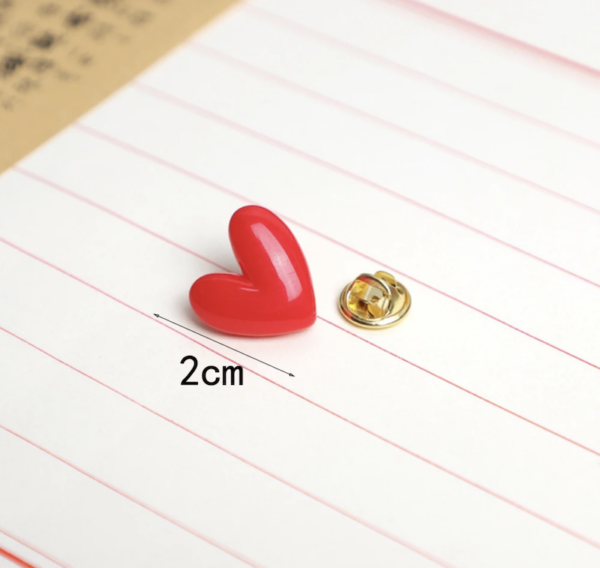 Pin's Coeur rouge – Image 2