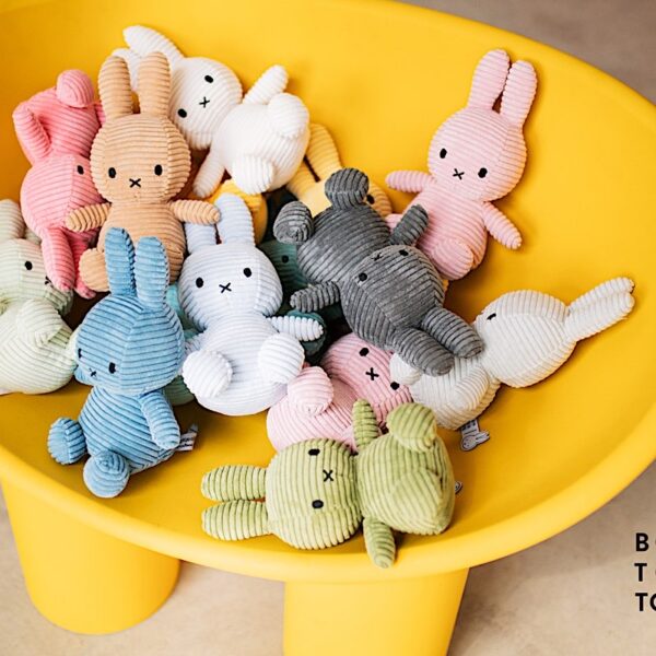 Peluche Miffy velours côtelé jaune pâle – Image 2