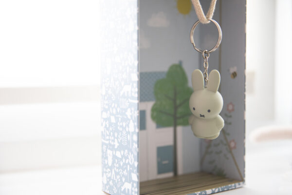 Porte clé Miffy vert sauge – Image 2
