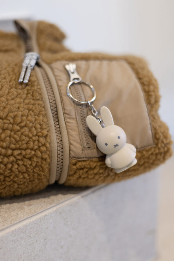 Porte clé Miffy vert sauge – Image 3