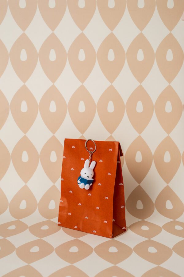 Porte clé Miffy livre bleu – Image 3