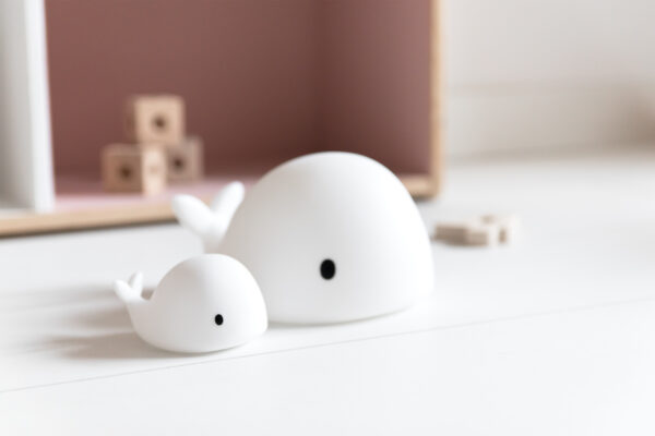 Veilleuse rechargeable baleine Mobby – Image 8