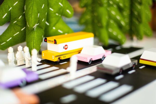 Bus scolaire américain en bois - Candylab – Image 5