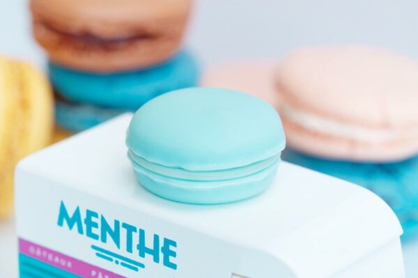 Camion en bois macaron menthe - Candylab – Image 5