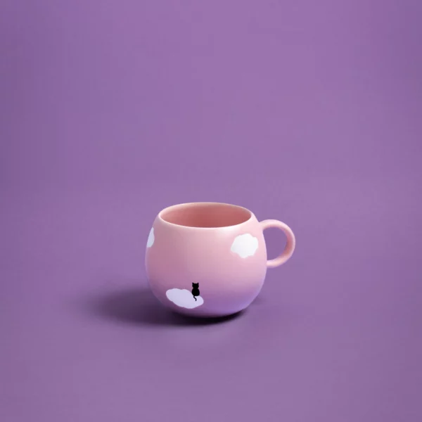 Tasse nuage rose et chat noir - Egg Back Home