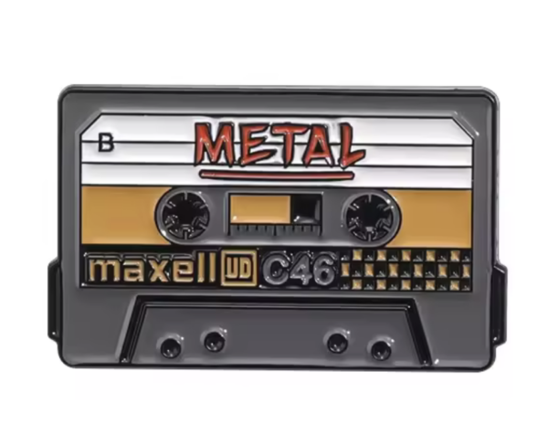 Pin's Cassette vintage Métal