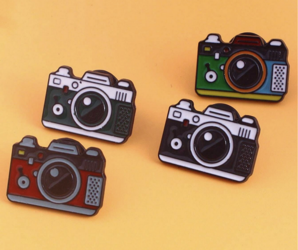Pin's Appareil photo vintage – Image 3